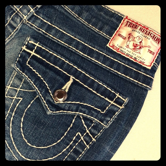 True Religion Pants - ESSENTIAL! Sz. 24 True Religion Bermuda Shorts